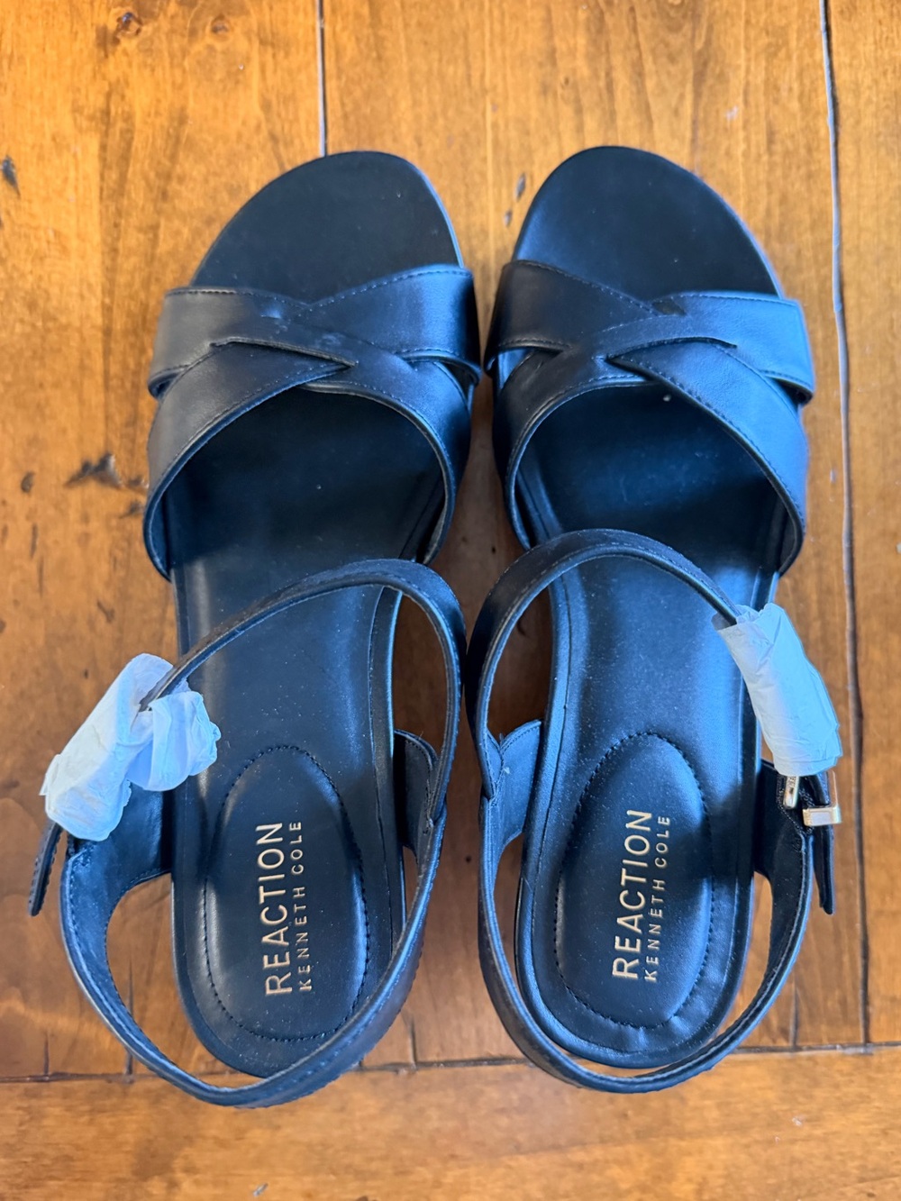 🖤 Reaction Kenneth Cole - Clarissa 🖤